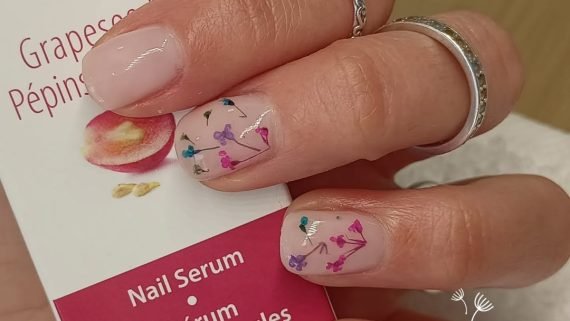 #kineticsnailsspain #diseñosdeprimavera #alineaciondeuñas #nailsart Centro de Belleza Xandra Mo